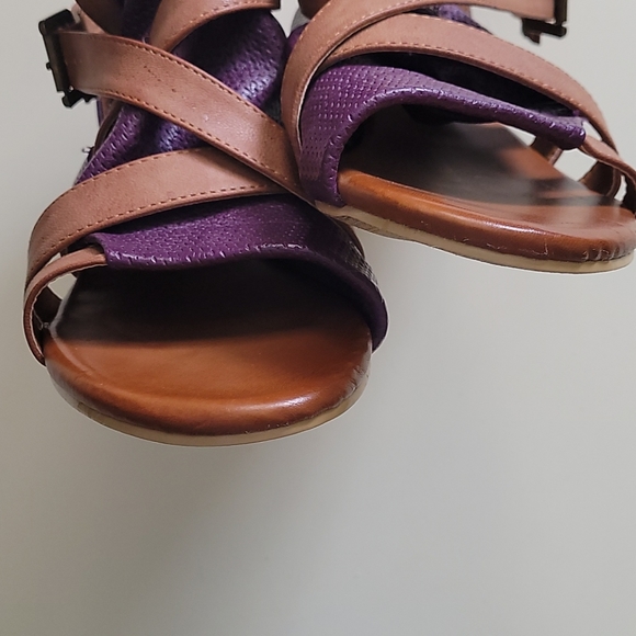 NWOT Serene Island Criss Cross Sandal Shoe - Picture 8 of 9